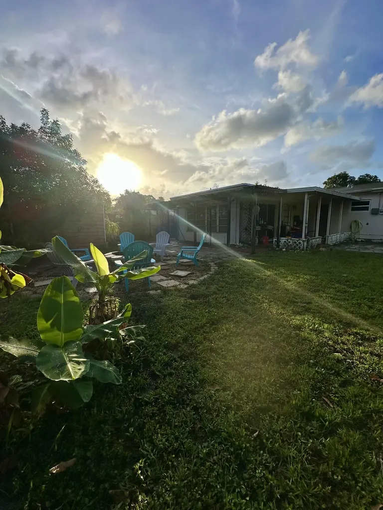 7000 SW 11th Street Pembroke Pines FL 33023