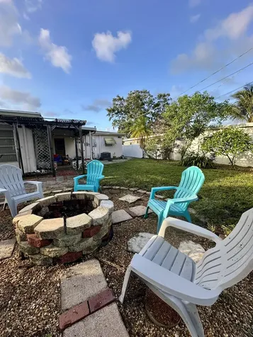 7000 SW 11th Street Pembroke Pines FL 33023
