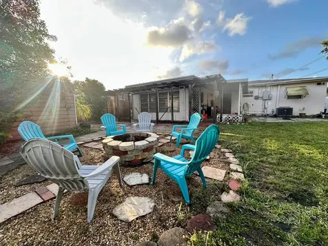 7000 SW 11th Street Pembroke Pines FL 33023