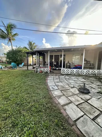 7000 SW 11th Street Pembroke Pines FL 33023