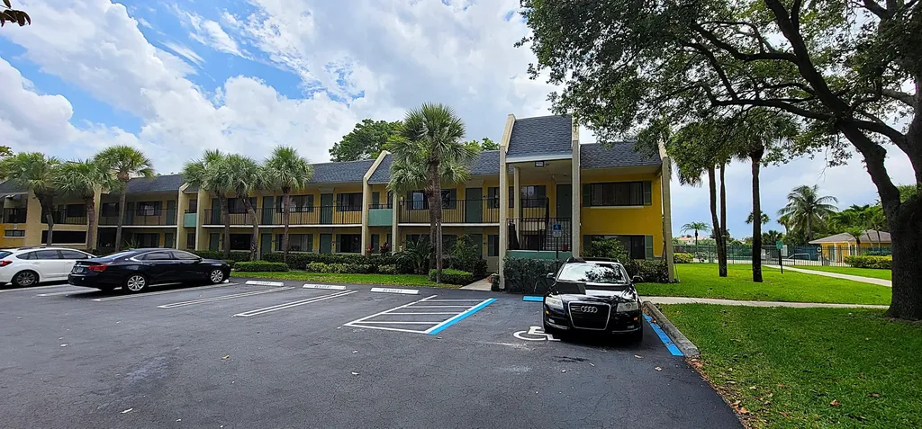 1617 Meadows Circle W Boynton Beach FL 33436