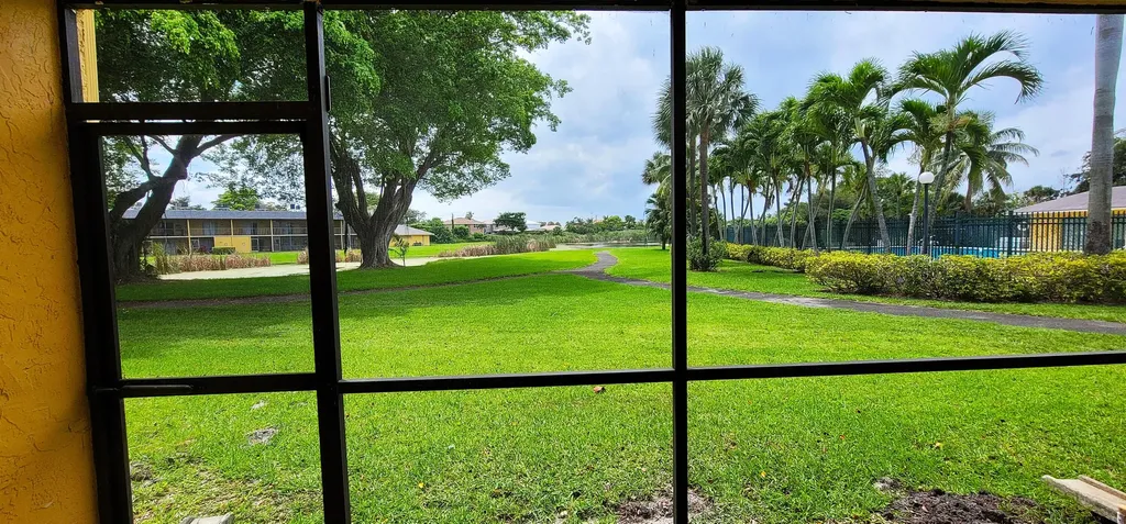 1617 Meadows Circle W Boynton Beach FL 33436