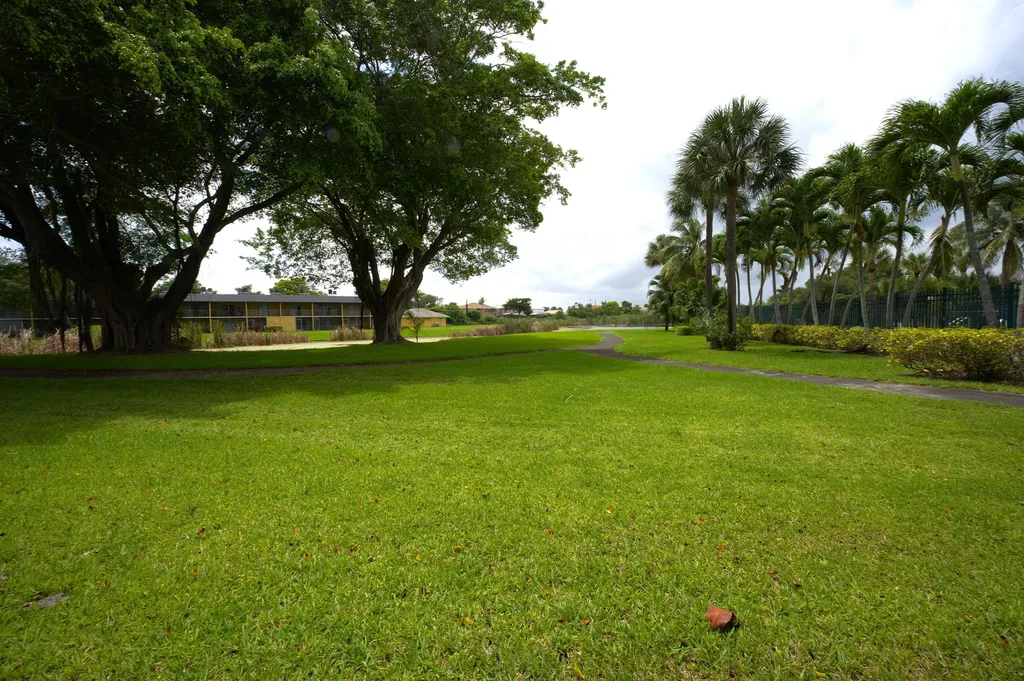 1617 Meadows Circle W Boynton Beach FL 33436