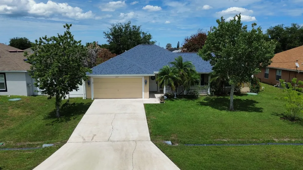 1773 SW Finch Lane Port St Lucie FL 34953