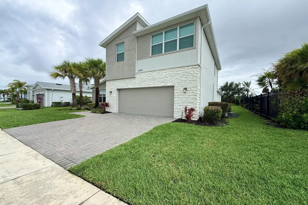 10710 SW Hensley Street Port St Lucie FL 34987