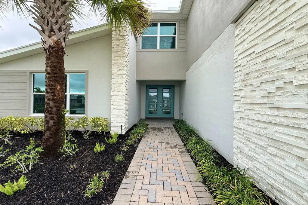 10710 SW Hensley Street Port St Lucie FL 34987
