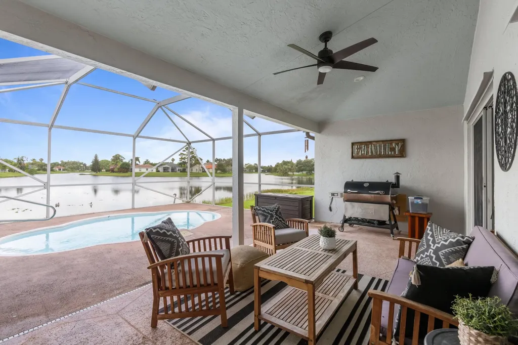 182 Saratoga Boulevard E Royal Palm Beach FL 33411