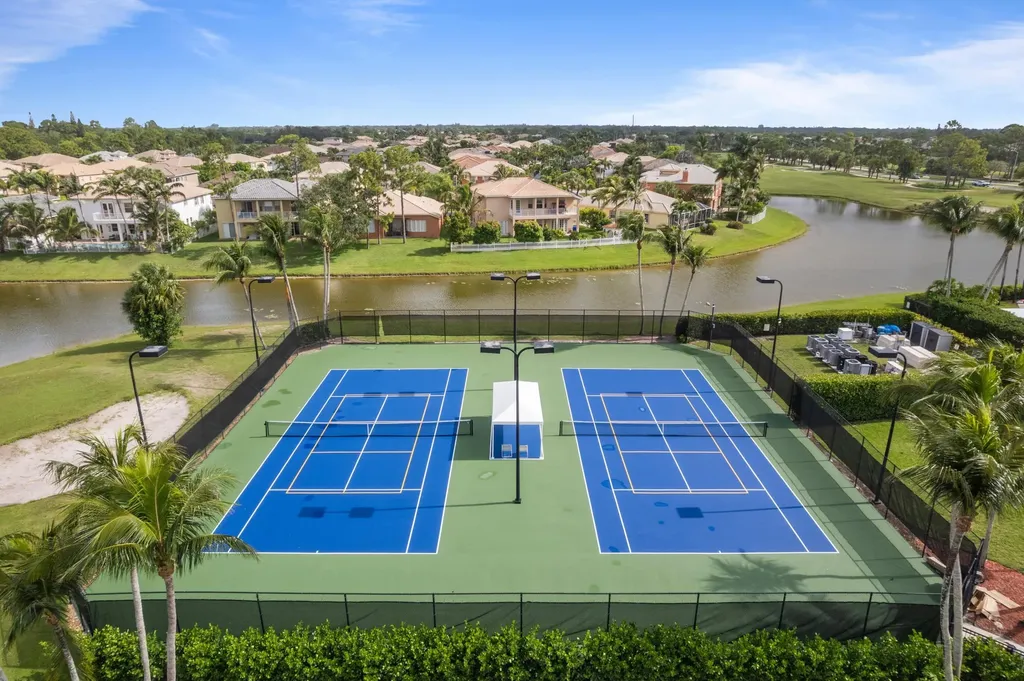182 Saratoga Boulevard E Royal Palm Beach FL 33411