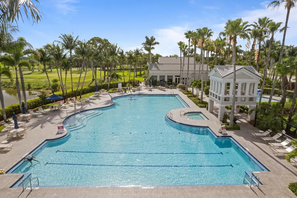 182 Saratoga Boulevard E Royal Palm Beach FL 33411