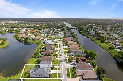 182 Saratoga Boulevard E Royal Palm Beach FL 33411