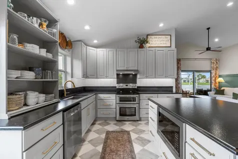 182 Saratoga Boulevard E Royal Palm Beach FL 33411