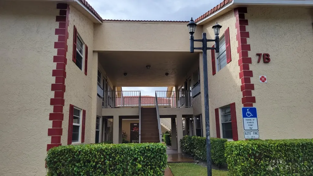 3712 N University Drive Coral Springs FL 33065