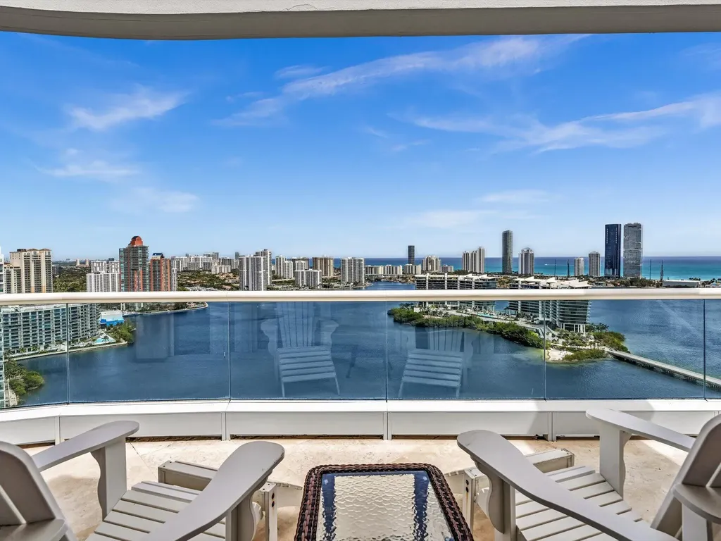 7000 Island Boulevard Aventura FL 33160