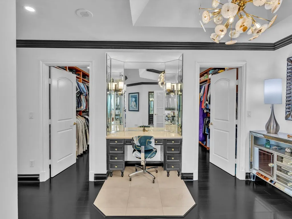 7000 Island Boulevard Aventura FL 33160