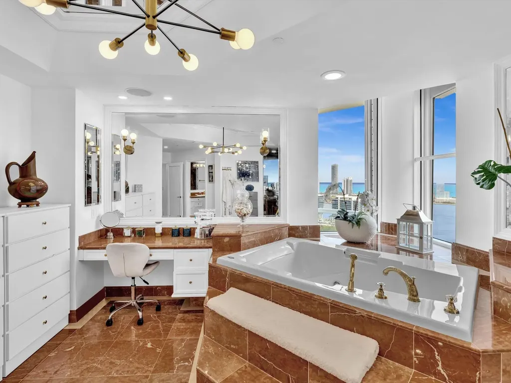 7000 Island Boulevard Aventura FL 33160