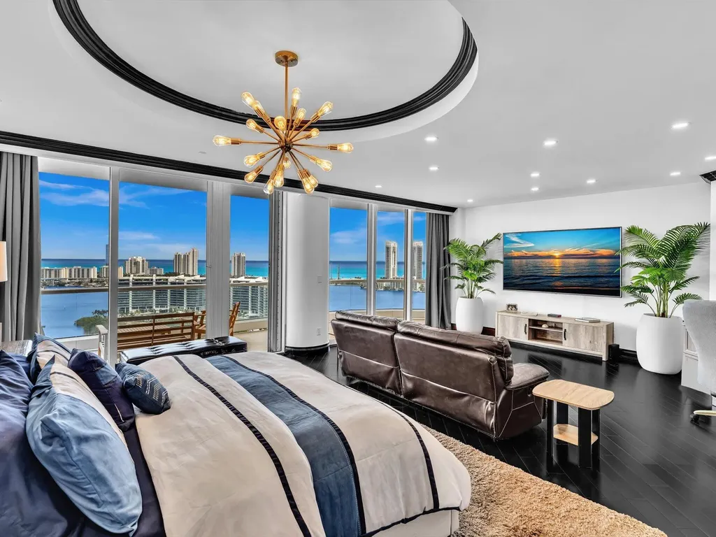 7000 Island Boulevard Aventura FL 33160