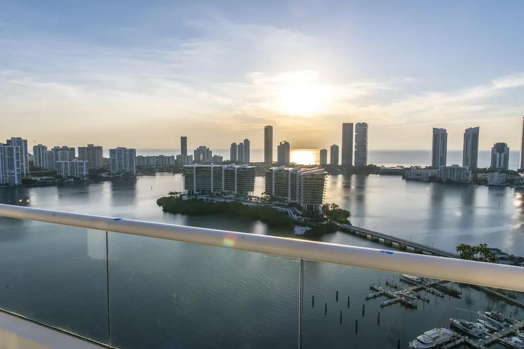7000 Island Boulevard Aventura FL 33160