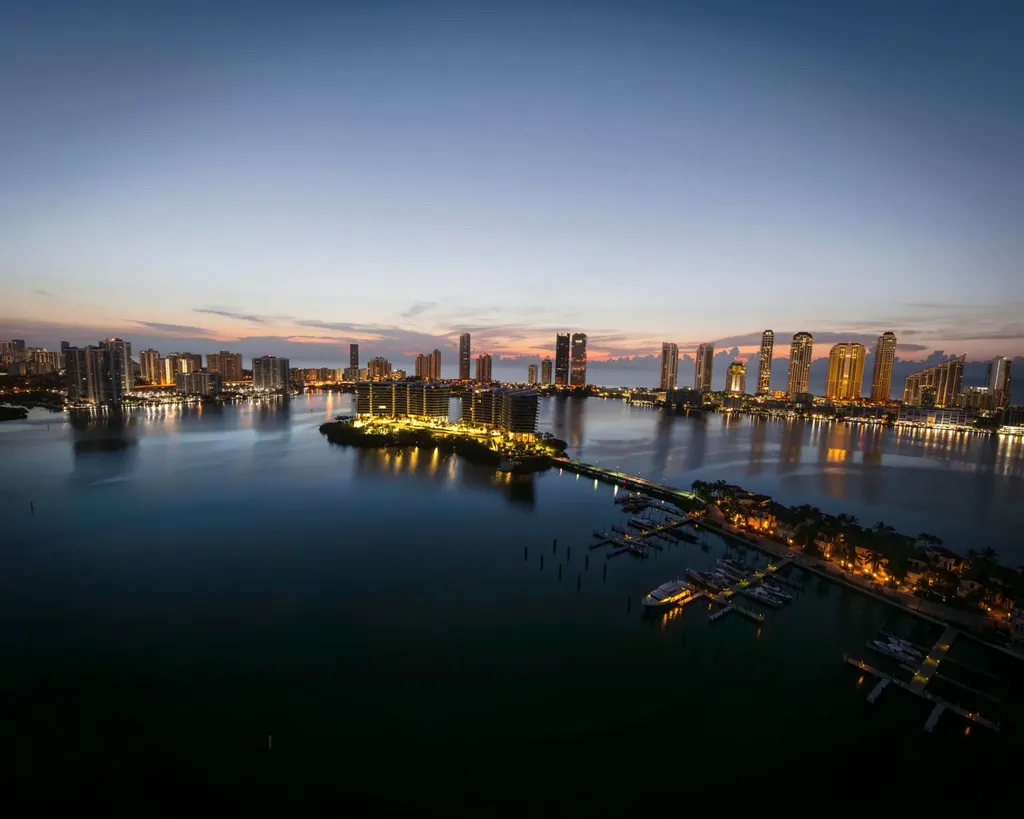 7000 Island Boulevard Aventura FL 33160