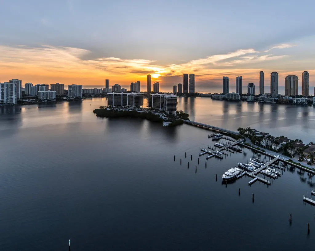 7000 Island Boulevard Aventura FL 33160