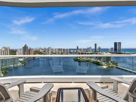 7000 Island Boulevard Aventura FL 33160