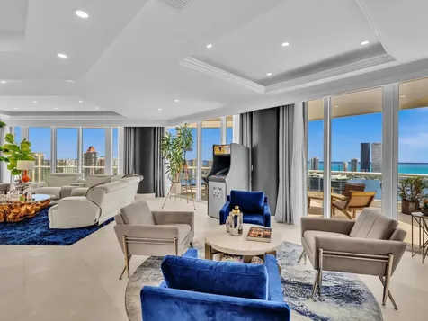 7000 Island Boulevard Aventura FL 33160