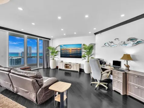 7000 Island Boulevard Aventura FL 33160