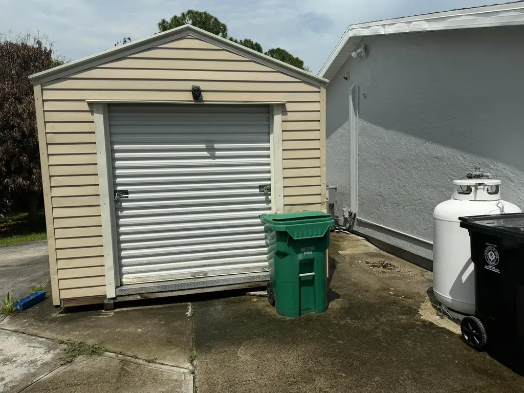 799 NW Jorgensen Road Port St Lucie FL 34983