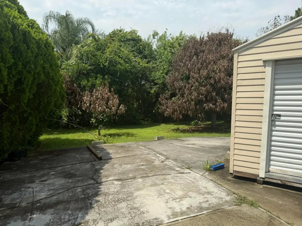 799 NW Jorgensen Road Port St Lucie FL 34983