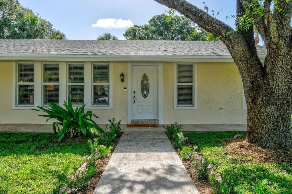 13074 23rd Avenue N Palm Beach Gardens FL 33410
