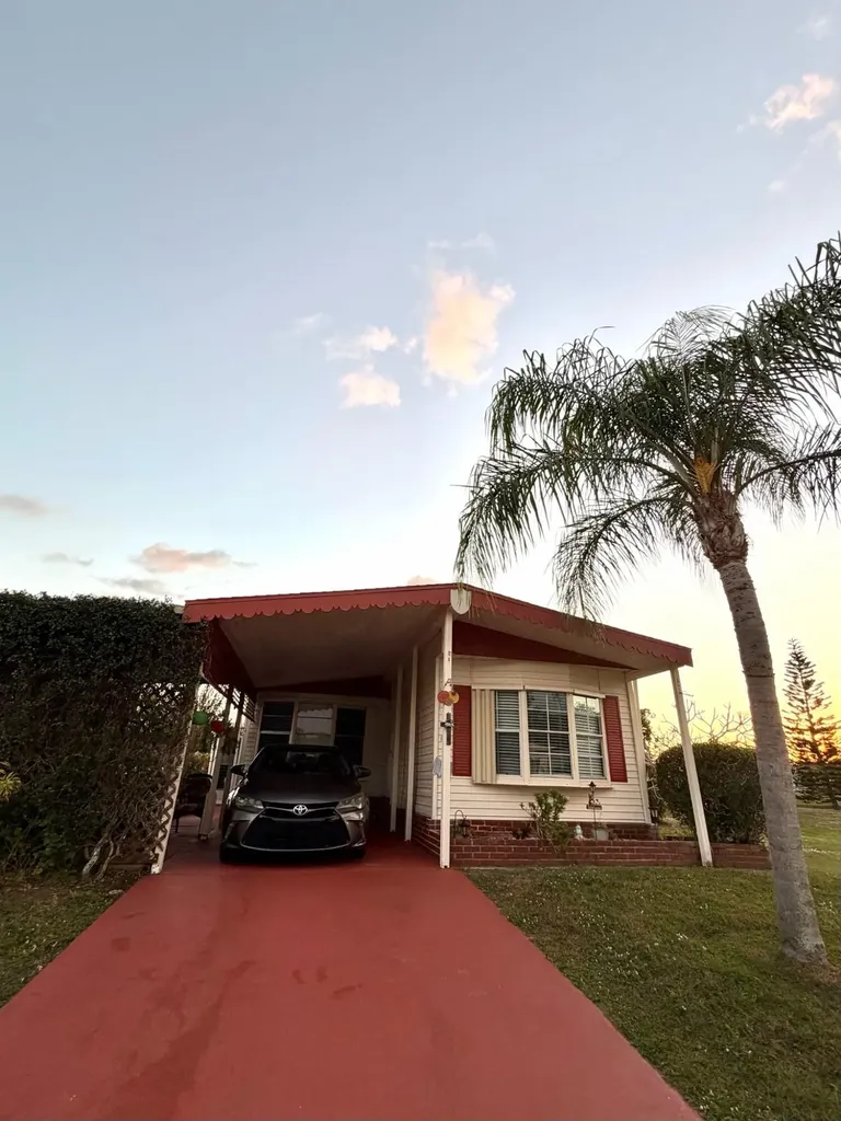 65 W Caribbean Port St Lucie FL 34952