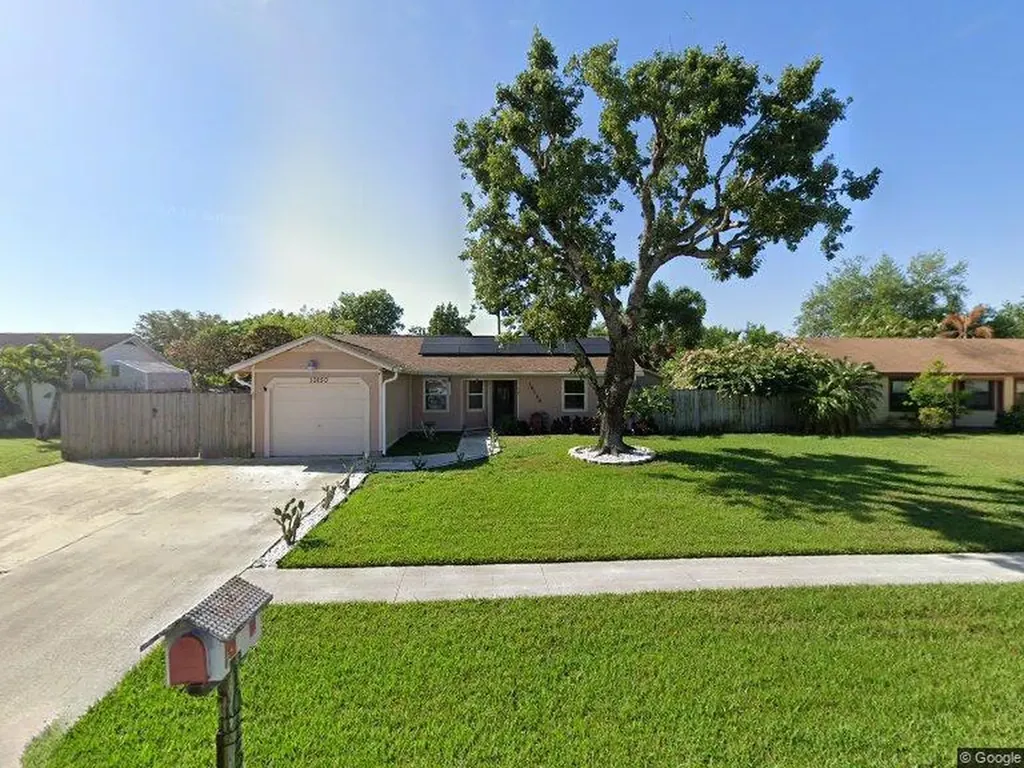 10150 Yeoman Lane Royal Palm Beach FL 33411