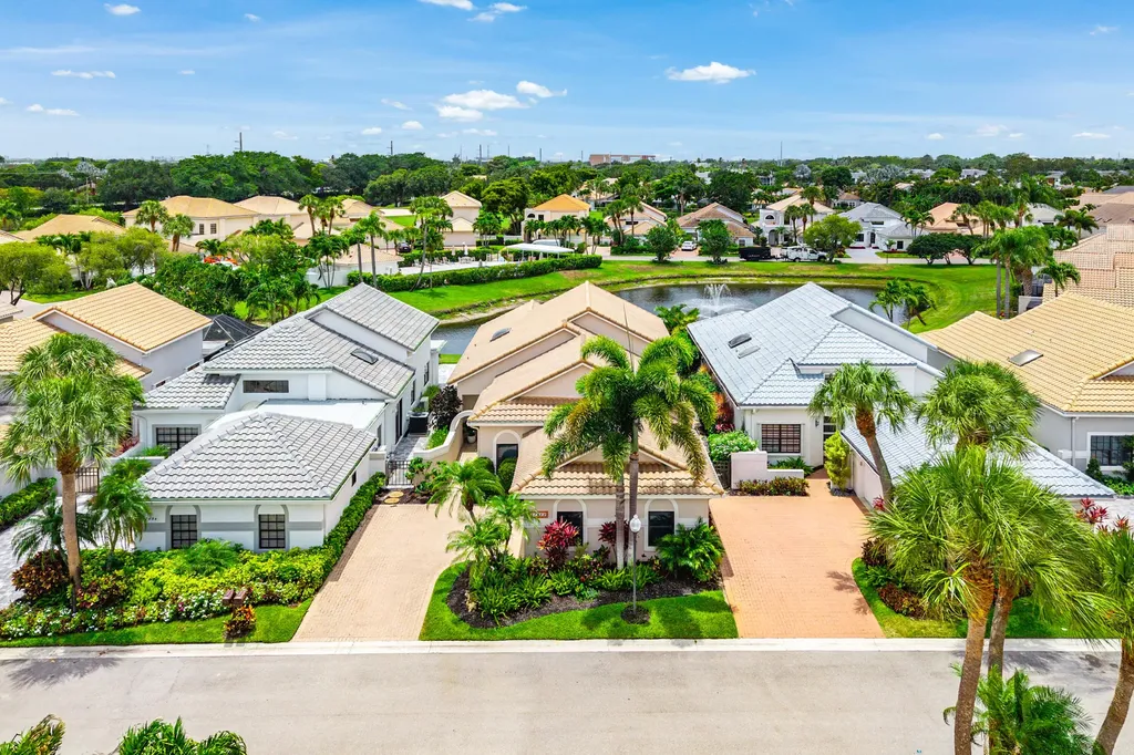 17460 Via Boca Raton FL 33496