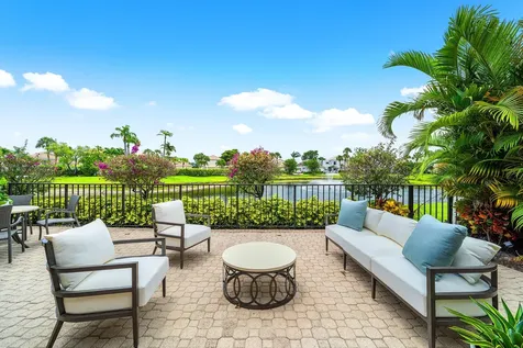 17460 Via Boca Raton FL 33496