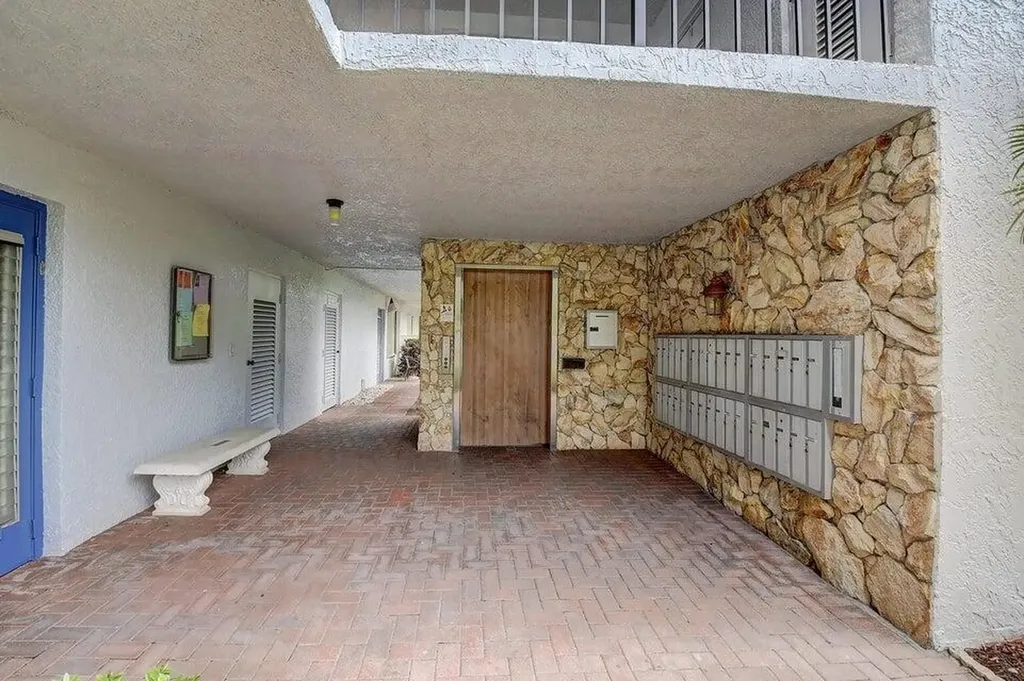 14723 Cumberland Drive Delray Beach FL 33446