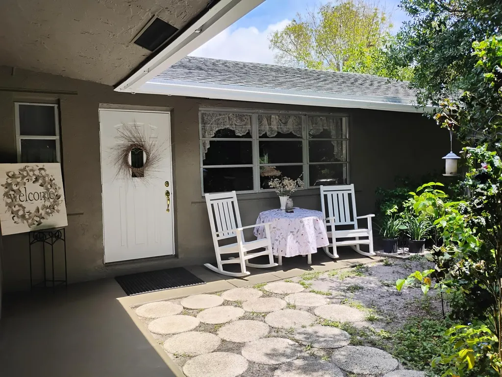 15531 42nd Road N Loxahatchee Groves FL 33470