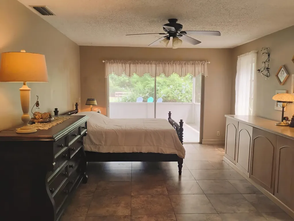 15531 42nd Road N Loxahatchee Groves FL 33470