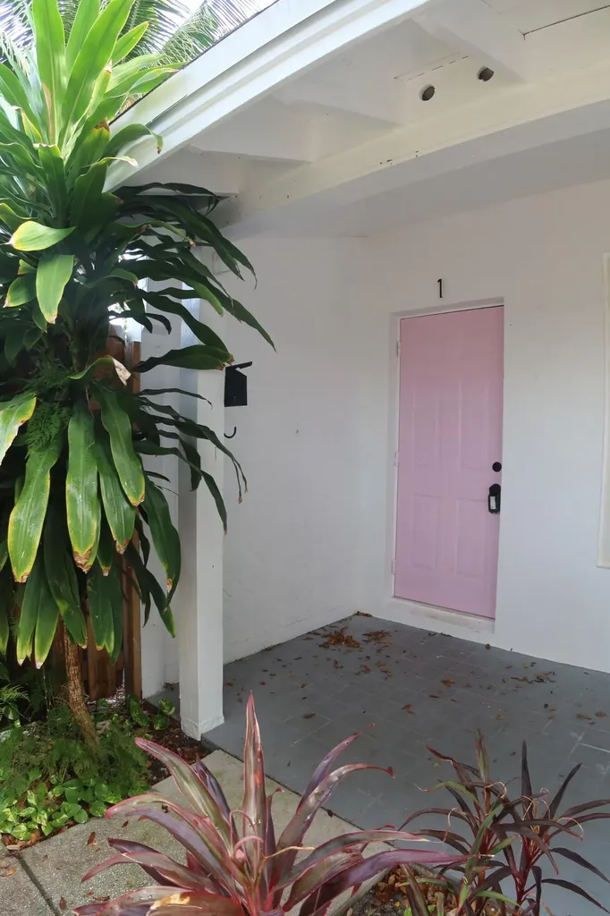 614 Palm Street West Palm Beach FL 33401