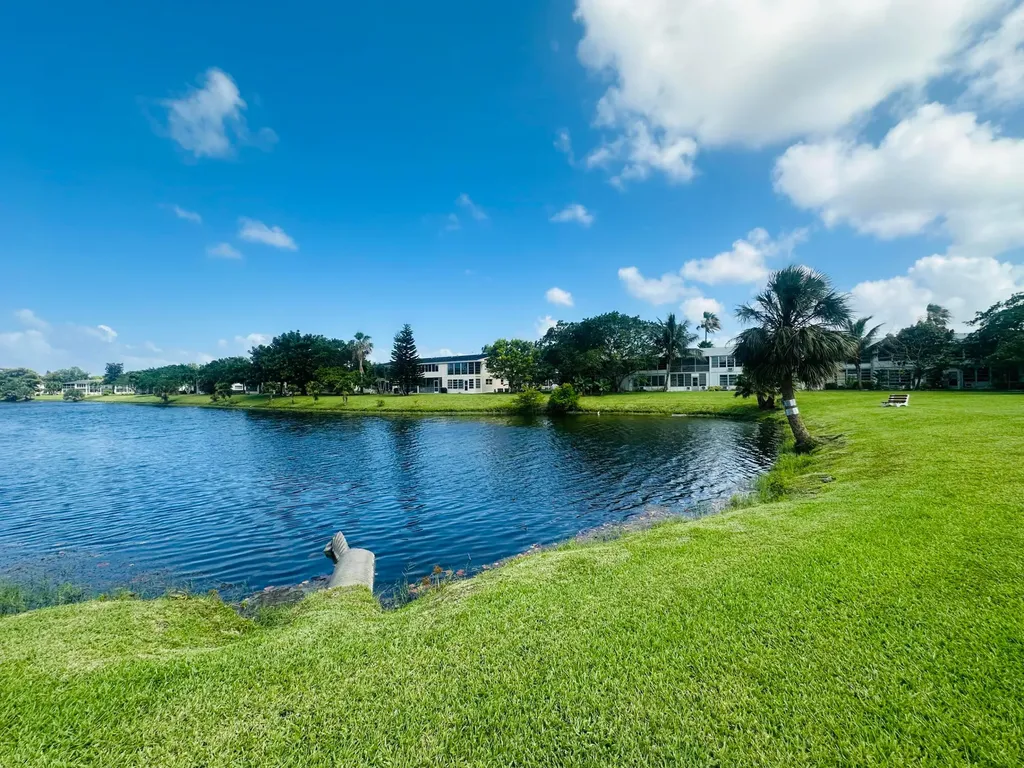 291 Prescott O Deerfield Beach FL 33442