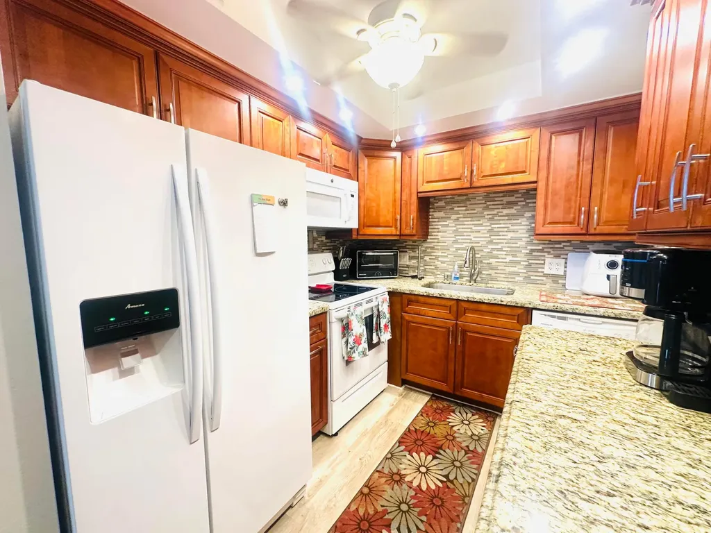 291 Prescott O Deerfield Beach FL 33442