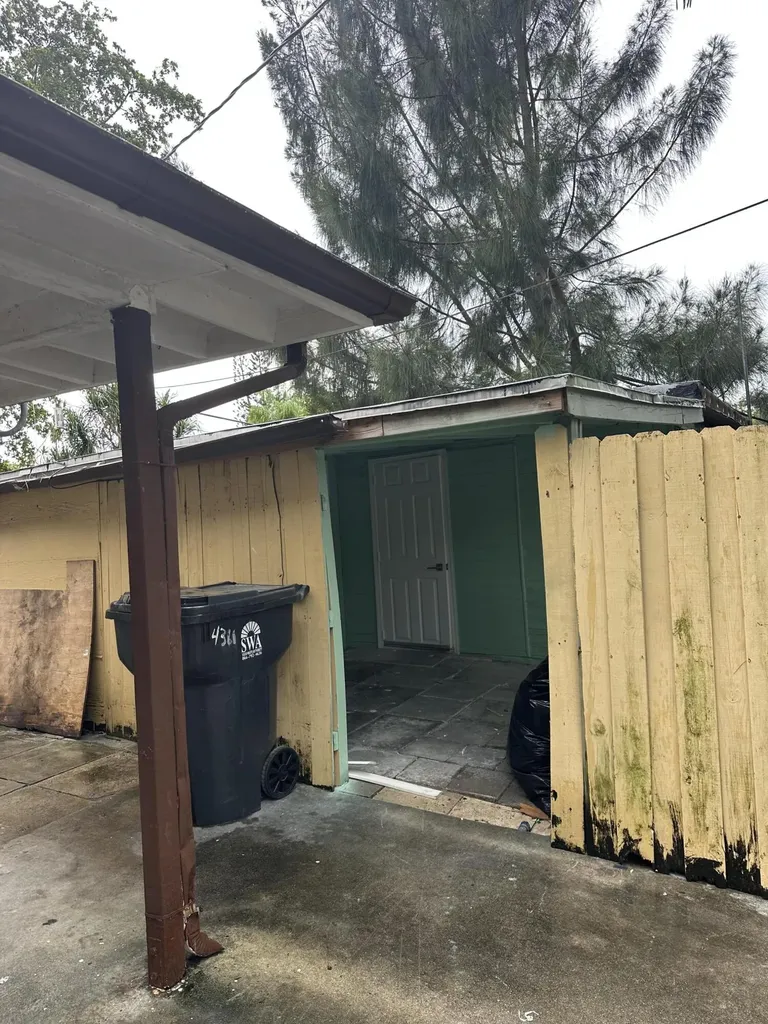 4361 Davis Road Lake Worth FL 33461
