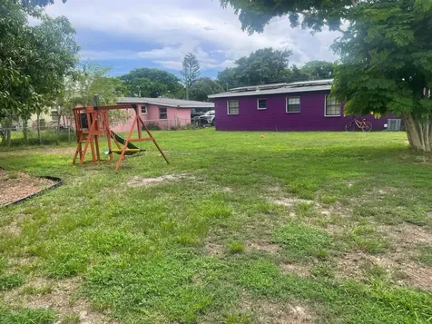 2804 Avenue J Fort Pierce FL 34947