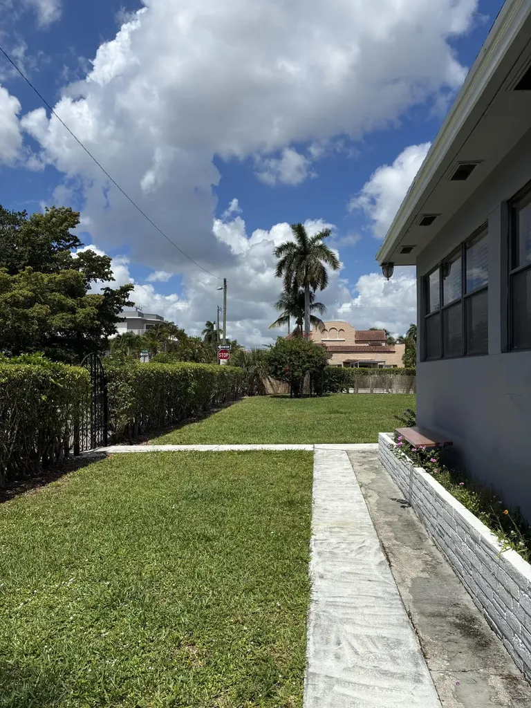 130 S Lakeside Drive Lake Worth Beach FL 33460