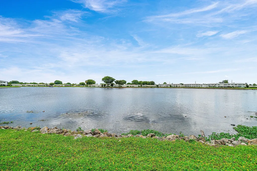1116 Lake Terrace Boynton Beach FL 33426