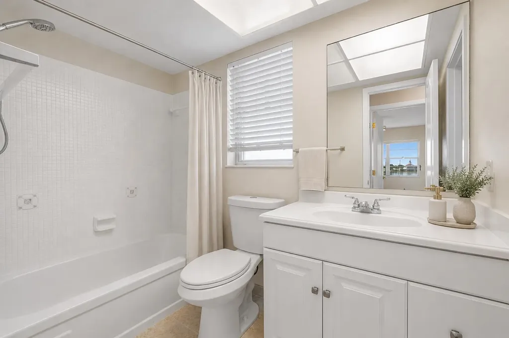 1116 Lake Terrace Boynton Beach FL 33426