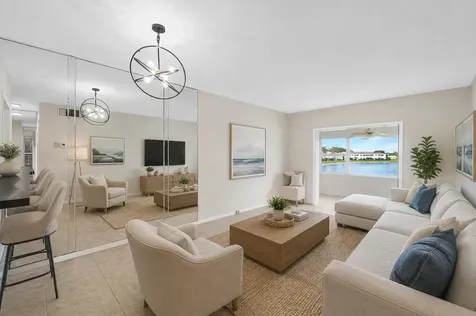 1116 Lake Terrace Boynton Beach FL 33426