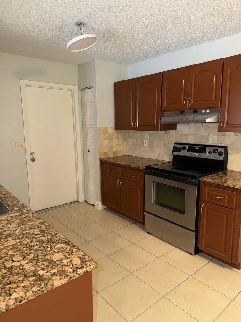 9392 Affirmed Lane Boca Raton FL 33496
