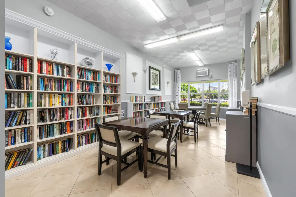 3200 NE 36th Street Fort Lauderdale FL 33308