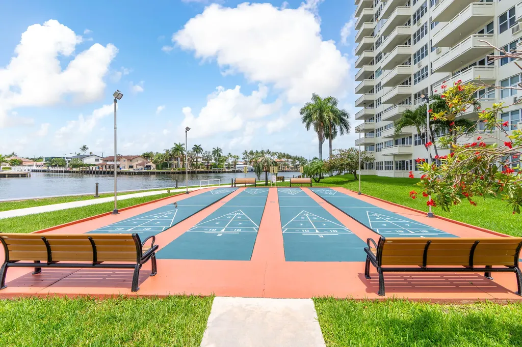3200 NE 36th Street Fort Lauderdale FL 33308