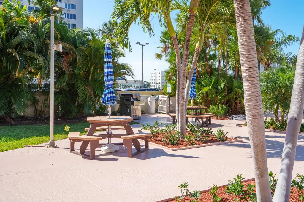 3200 NE 36th Street Fort Lauderdale FL 33308