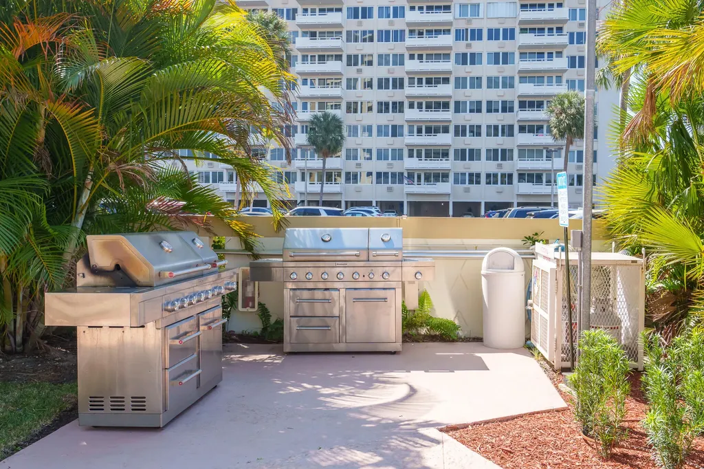 3200 NE 36th Street Fort Lauderdale FL 33308